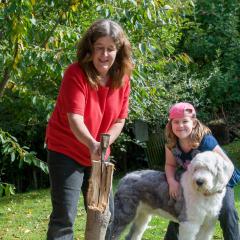 Boris, CH, Dogs, Garden, Jan, Tara _AS03841