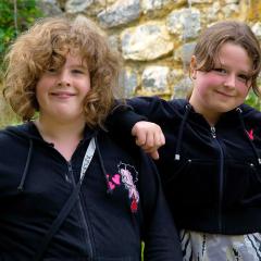 2010, Chateau Landskron, Emma, Tara 2010, Chateau Landskron, Emma, Tara