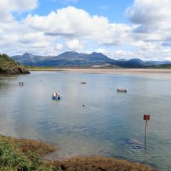 2014, Borth-y-Gest, Wales