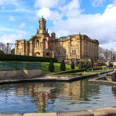 Bradford, Cartwright Hall, Lister Park