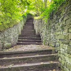 Halifax, Hipperholme, Walk