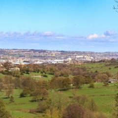 Queensbury, Thornton, Walk