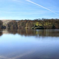 Ryburn Reservoir, Walk