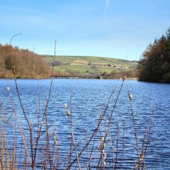 Ryburn Reservoir, Walk
