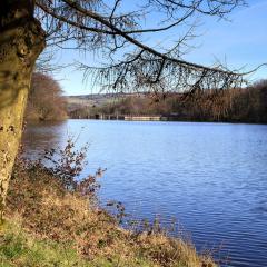 Ryburn Reservoir, Walk