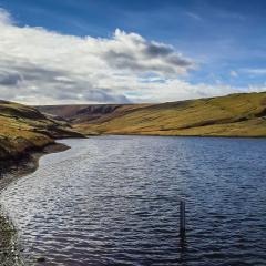 Scammonden, Walk