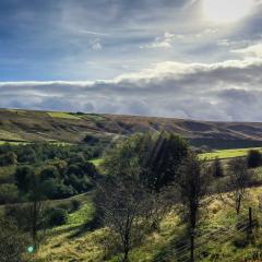 Scammonden, Walk