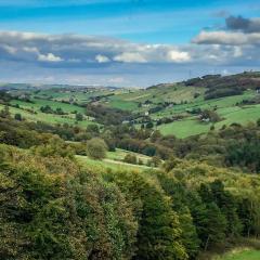 Scammonden, Walk