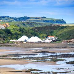 North Bay, Scarborough