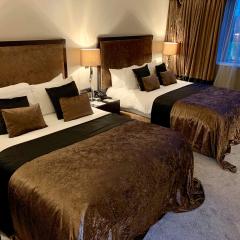 Allensford, Derwent Manor Hotel
