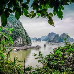 Halong Bay, Sung Sot (Surprise) Cave
