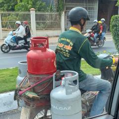 Gas Cylinders, Scooter