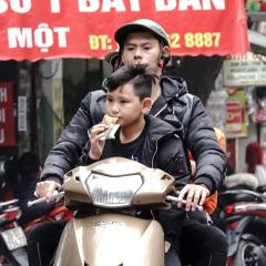 Child, Eating, Scooter