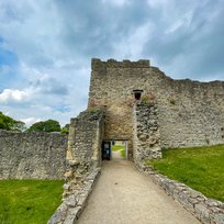 Castle, Pickering