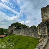 Castle, Pickering