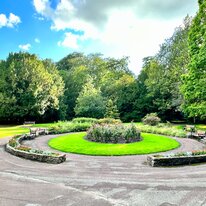 Glossop, Manor Park