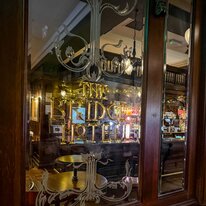 Bridge Hotel, Newcastle, Pub