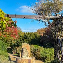 Beverely, Coronation Gardens